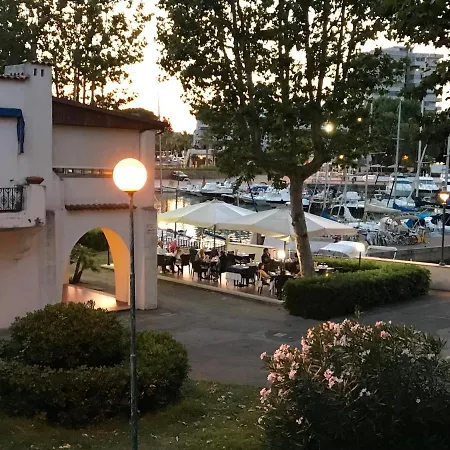 Lejlighed Luminoso Sulla Darsena Portoverde *
